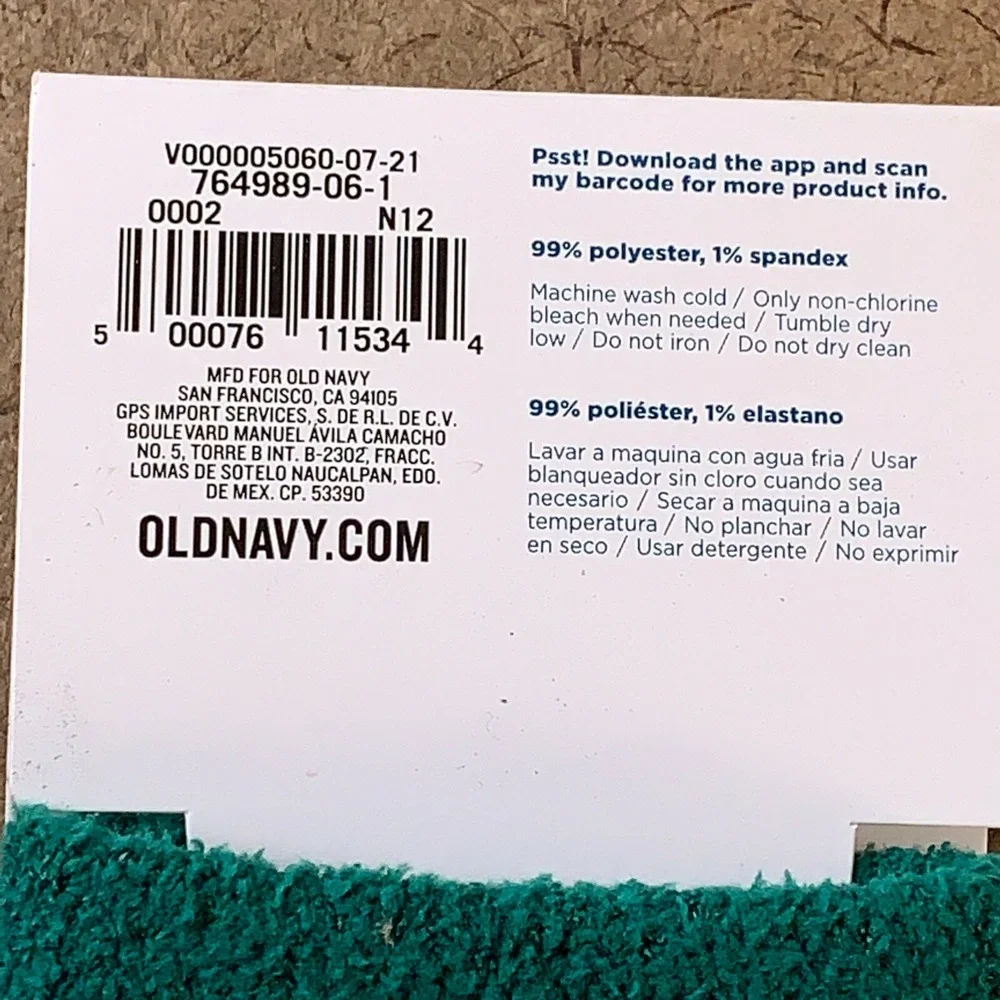 Old Navy Toddler Size 12M-3T Holiday Striped Gripper Cozy Crew Socks NWT